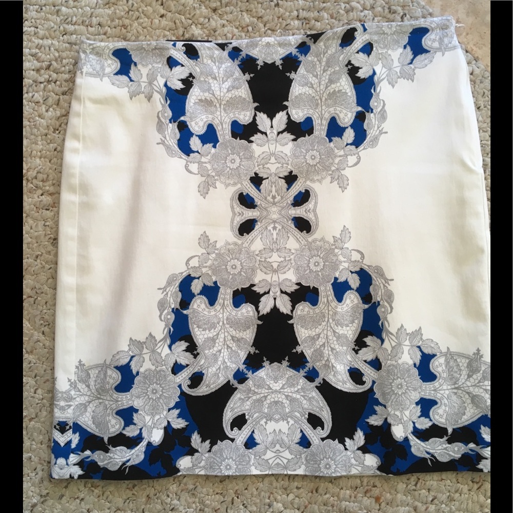 Adorable white/ paisley skirt